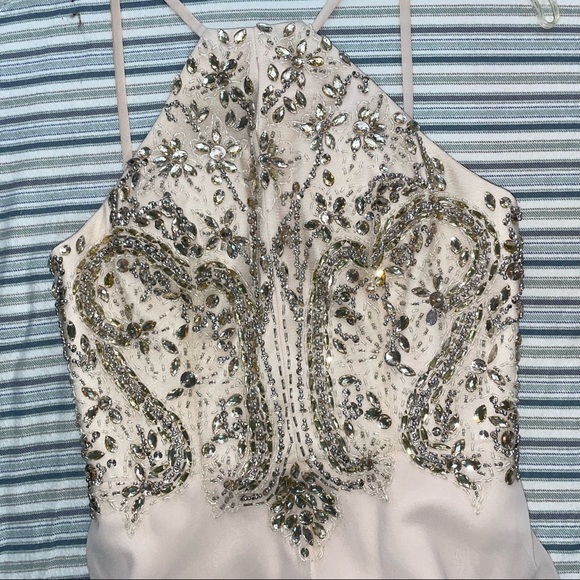 Custom Cream Gown Size 2 - Picture 7 of 9